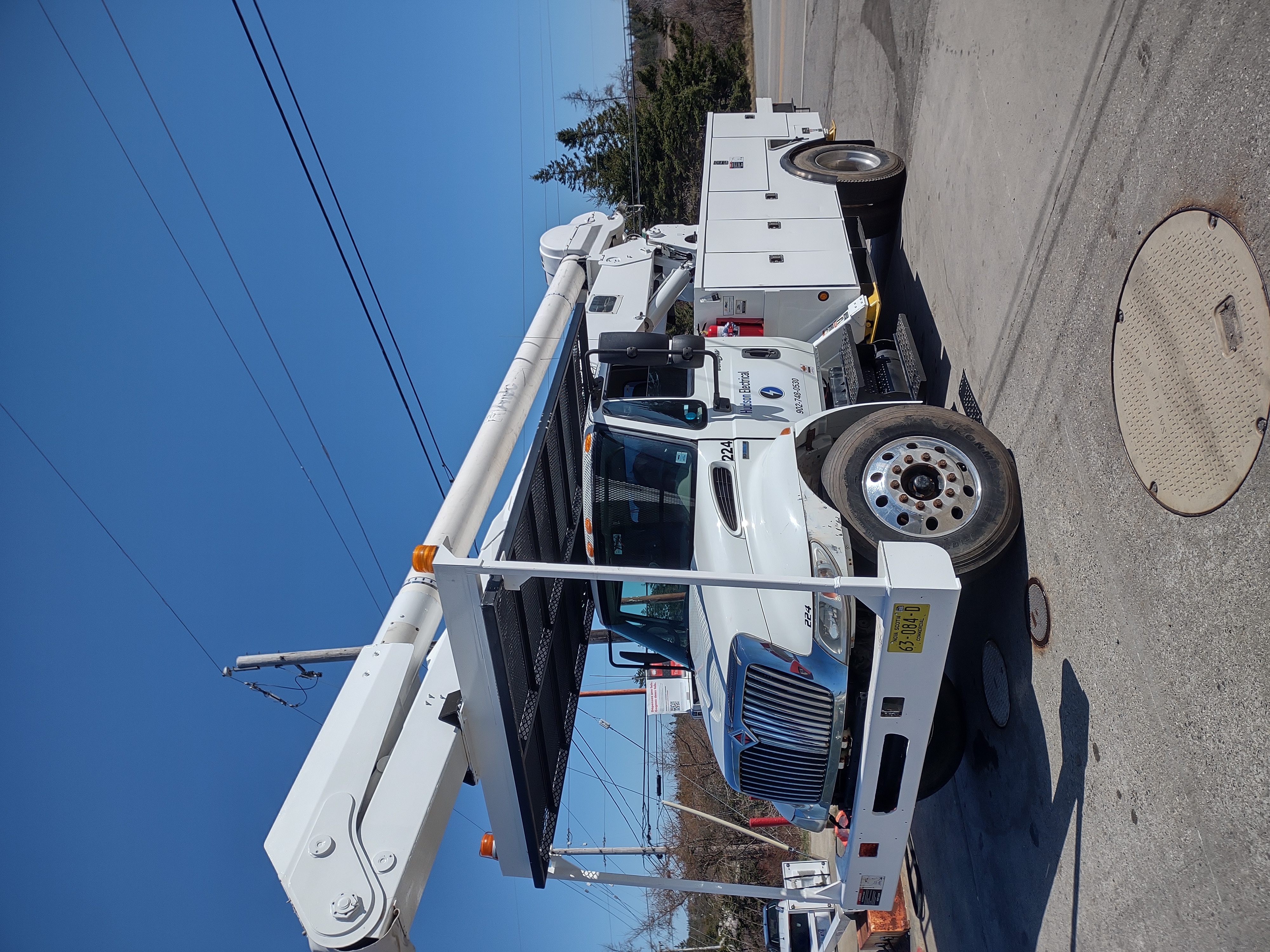 Hudson Electrical High Voltage bucket truck